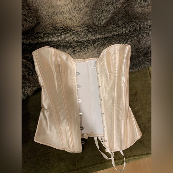Cream Fashion Lace-up Corset - Picture 5 of 6